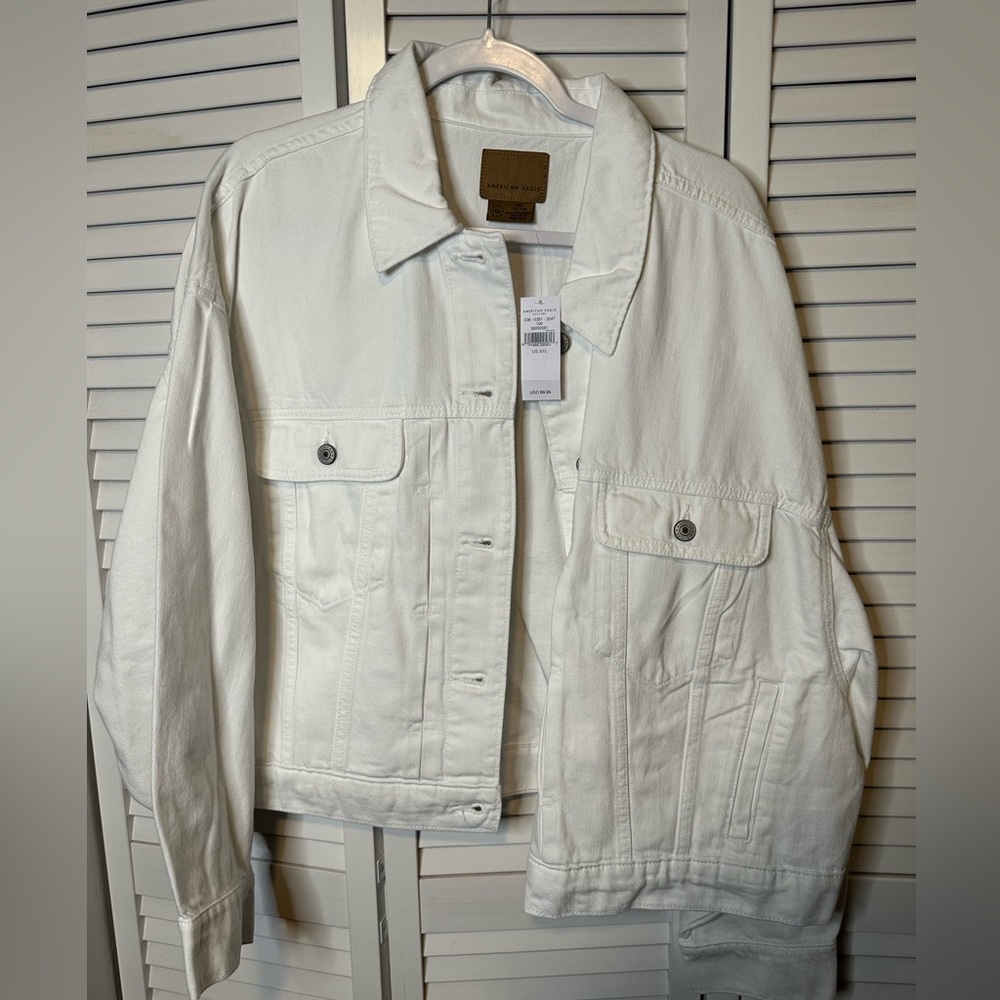 White American eagle jean jacket